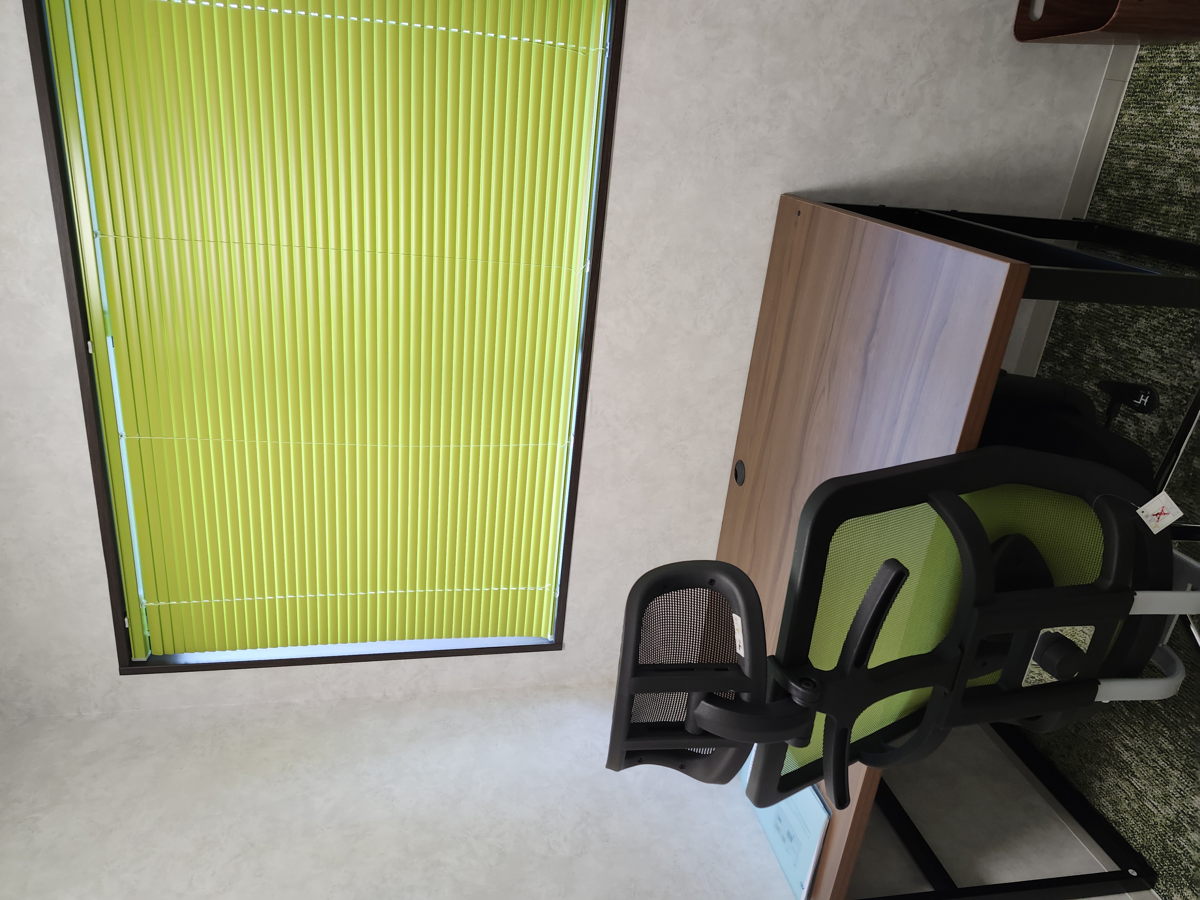 407号室、デスク付き個室